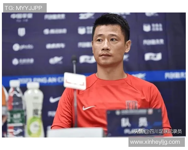 足球明星齐聚成都展开训练交流 助力四川足球发展再攀新高